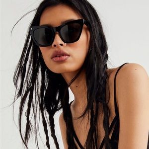 Free people lexi polarized sunglasses in black